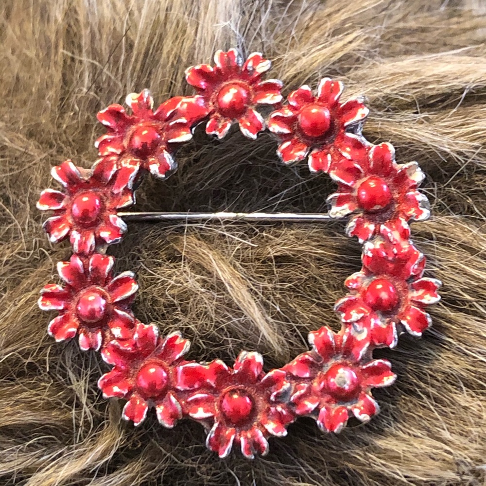 Vintage red painted floral wreath silver brooch